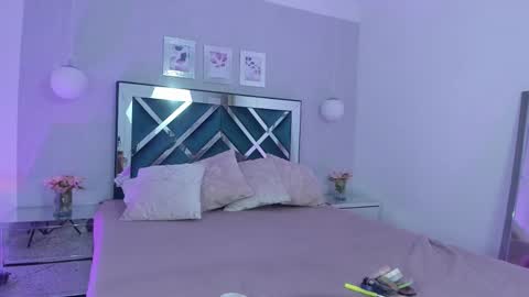 Snapshot of miakhalifa_7 chatting on 03.09.25 Mia Khalifa online show from 03.09.25