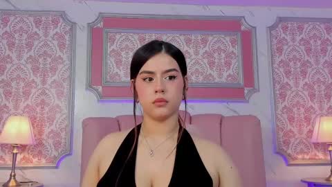 Snapshot of miamontoya chatting on 03.05.25 Mia   -5 7001400 Follow  online show from 03.05.25