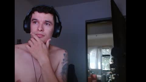 Snapshot of miaou_miaou chatting on 12.19.24 miaou_miaou online show from 12.19.24