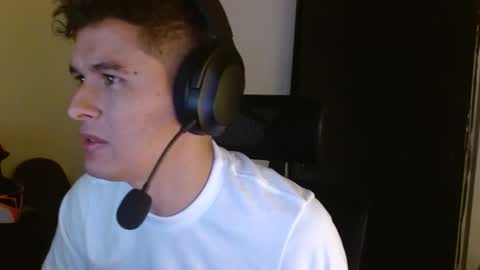 Snapshot of miaou_miaou chatting on 10.05.25 miaou_miaou online show from 10.05.25