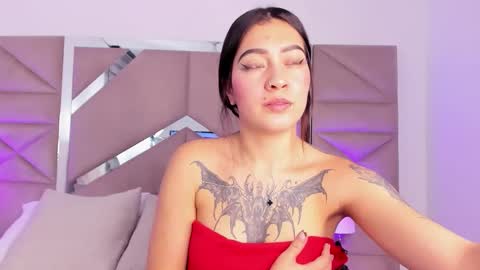 Snapshot of miasr_ chatting on 11.11.25 miasr_ online show from 11.11.25