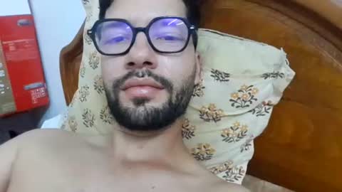 Snapshot of midoumas1 chatting on 09.09.25 Sam online show from 09.09.25