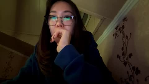 Snapshot of migdaliafenlon chatting on 10.11.25 Nova online show from 10.11.25