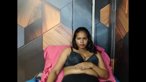 Snapshot of mightymistress1 chatting on 11.11.25 mightymistress1 online show from 11.11.25