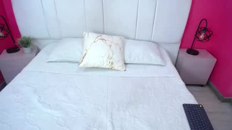 Snapshot of miia_colliins__ chatting on 09.17.25 Miia colliins   online show from 09.17.25