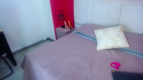 Snapshot of miia_colliins__ chatting on 09.22.25 Miia colliins   online show from 09.22.25