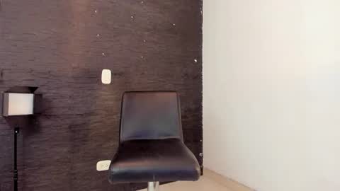 Snapshot of miiaah_kaliffa chatting on 09.11.25 MELANIE online show from 09.11.25