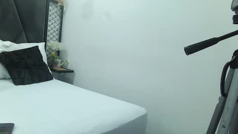 mila_adamss online show from 12.22.24