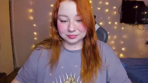 Snapshot of mila_foxxxy chatting on 01.19.25 Mila shy sensual person  online show from 01.19.25