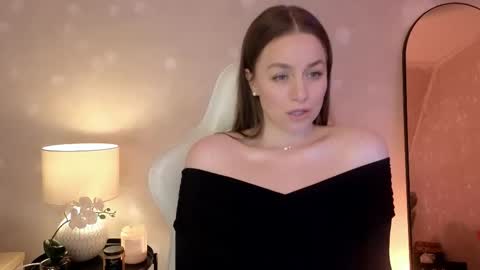 Mila Fleur online show from 09.28.25