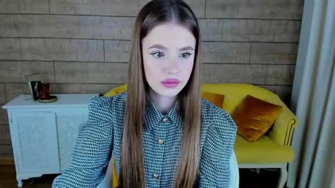 Snapshot of milanabalmain chatting on 01.21.25 MilanaBalmain online show from 01.21.25