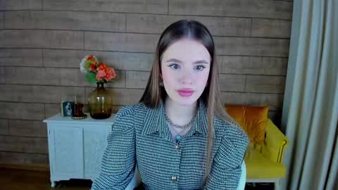 Snapshot of milanabalmain chatting on 01.21.25 MilanaBalmain online show from 01.21.25