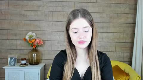 Snapshot of milanabalmain chatting on 02.10.25 MilanaBalmain online show from 02.10.25