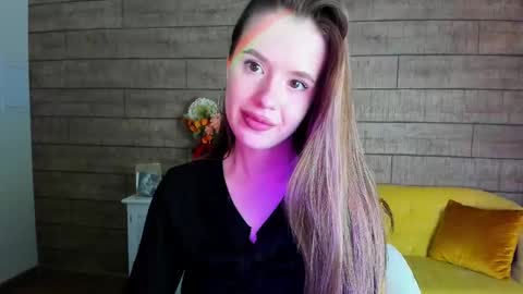 Snapshot of milanabalmain chatting on 02.17.25 MilanaBalmain online show from 02.17.25