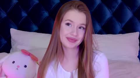 Snapshot of milanabalmain chatting on 02.25.25 MilanaBalmain online show from 02.25.25