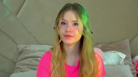 Snapshot of milanabalmain chatting on 10.13.25 MilanaBalmain online show from 10.13.25