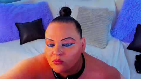 Snapshot of milanabiegert chatting on 01.23.25 Lana online show from 01.23.25