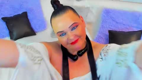 Snapshot of milanabiegert chatting on 02.17.25 Lana online show from 02.17.25