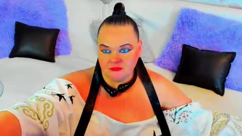 Snapshot of milanabiegert chatting on 02.19.25 Lana online show from 02.19.25