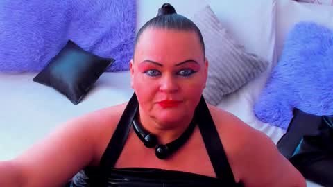 Snapshot of milanabiegert chatting on 02.21.25 Lana online show from 02.21.25