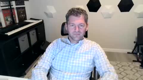 Snapshot of milf_hunter567 chatting on 10.31.25 milf_hunter567 online show from 10.31.25