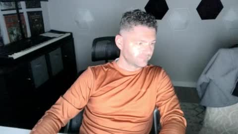 Snapshot of milf_hunter567 chatting on 11.04.25 milf_hunter567 online show from 11.04.25