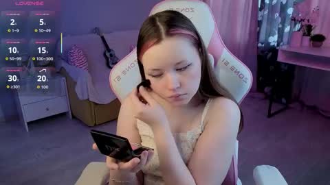 Snapshot of milky_basement chatting on 10.05.25 milky_basement online show from 10.05.25