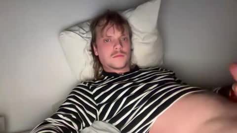 Snapshot of milkymitch chatting on 01.09.25 Mimi online show from 01.09.25