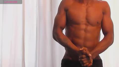 Snapshot of miltonn_jakee chatting on 01.28.25 Miltonn online show from 01.28.25