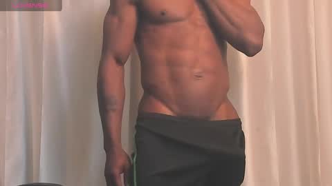 Snapshot of miltonn_jakee chatting on 01.29.25 Miltonn online show from 01.29.25