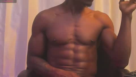 Snapshot of miltonn_jakee chatting on 02.14.25 Miltonn online show from 02.14.25