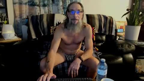 Snapshot of mindphuk chatting on 01.19.25 mindphuk online show from 01.19.25