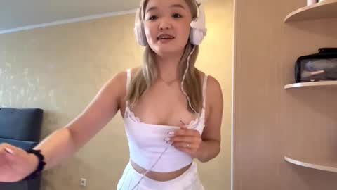Kate online show from 09.30.25