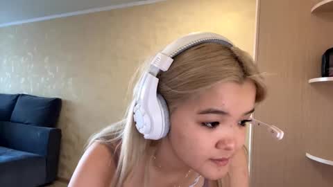 Kate online show from 10.03.25