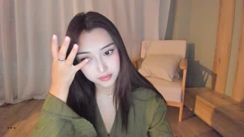 Snapshot of minnie_jin chatting on 10.13.25 minnie_jin online show from 10.13.25