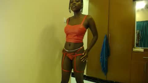 Snapshot of minnie_lila chatting on 09.13.25 Lila online show from 09.13.25