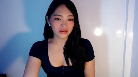 Snapshot of mira_luna222 chatting on 12.18.24 Mira Bella online show from 12.18.24