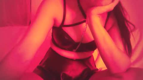 Mirra online show from 10.11.25