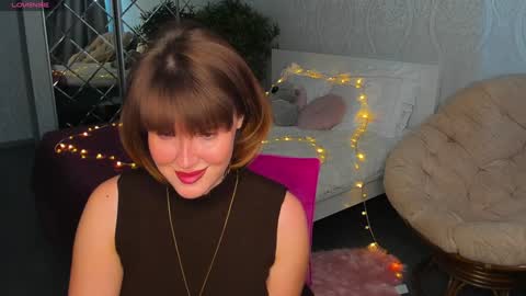 Snapshot of mirrorofsoul chatting on 12.08.24 Shelley online show from 12.08.24