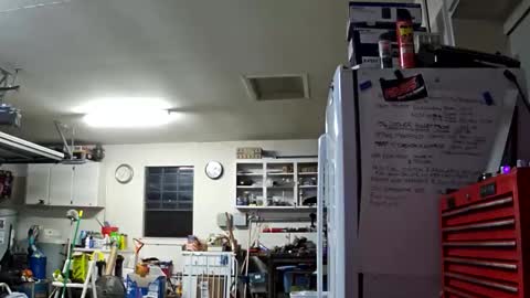 Snapshot of mischeifandpleasure chatting on 10.31.25 MischiefAndPleasure online show from 10.31.25