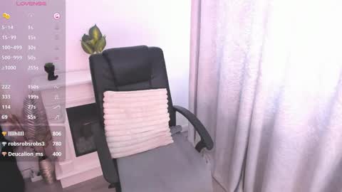 Snapshot of miss_jollie chatting on 03.08.25 miss_jollie online show from 03.08.25