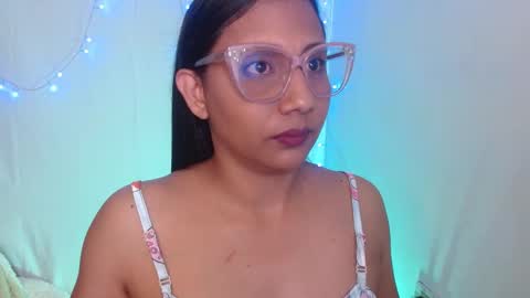 Snapshot of miss_londoon chatting on 10.01.25 LONDON online show from 10.01.25