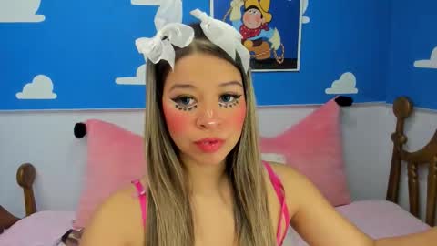 miss_lucyla online show from 10.17.25