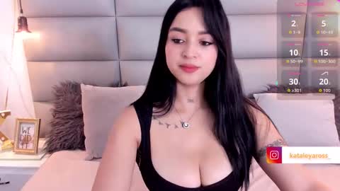 Snapshot of miss_ross_ chatting on 09.29.25 onlyfanskataleyaross online show from 09.29.25