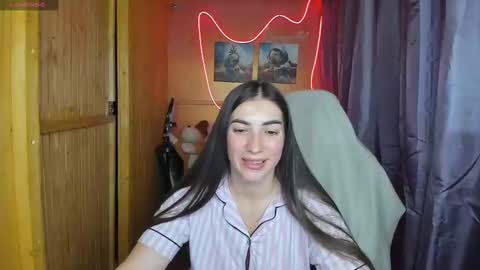 Snapshot of miss_tasy chatting on 02.18.25 Melanie January 15th is my birthday there will be an interesting show online show from 02.18.25