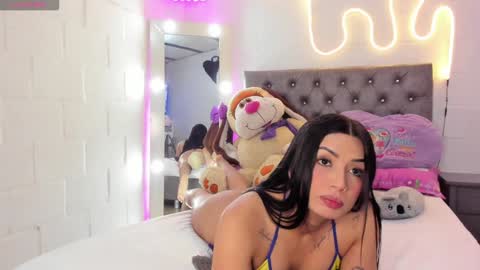 Snapshot of missgissel chatting on 12.17.24 Gisell Gigi online show from 12.17.24