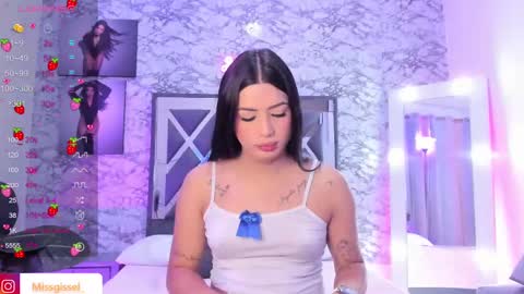 Snapshot of missgissel chatting on 03.12.25 Gisell Gigi online show from 03.12.25