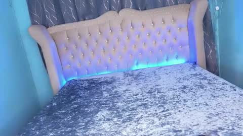 Snapshot of missionary_addiction_cumshot chatting on 09.24.25 im your queen steffie online show from 09.24.25