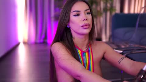 Snapshot of misskiarra chatting on 02.14.25 misskiarra online show from 02.14.25