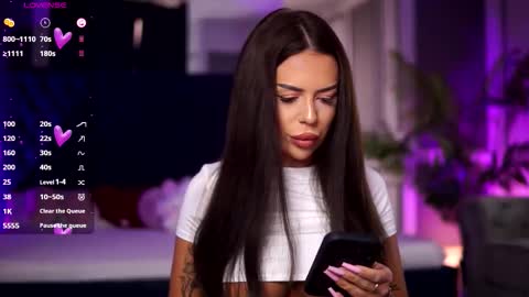 Snapshot of misskiarra chatting on 09.26.25 misskiarra online show from 09.26.25